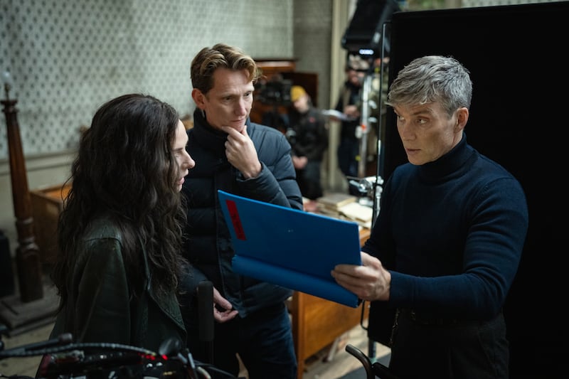 Rebecca Ferguson (Kaulo/Zelda), director Tom Harper and Cillian Murphy (Tommy Shelby) on the set. Photograph: Robert Viglasky/Netflix