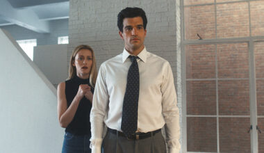 FX's Love Story: John F. Kennedy Jr. and Carolyn Bessette, Exit Strategy, Season 1, Episode 8, (l-r) Sarah Pidgeon as Carolyn Bessette, Paul Anthony Kelly as John F. Kennedy Jr.