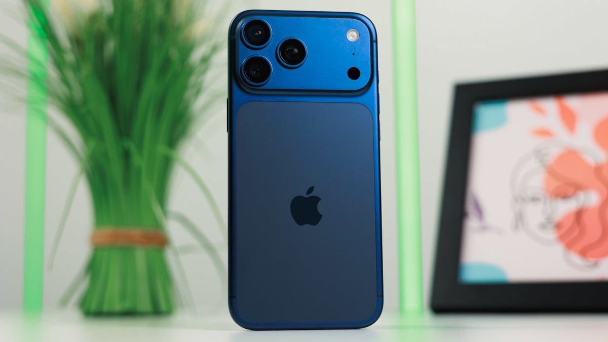 Mistake causes some iPhone users to get "carded" by Apple