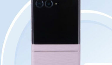 Pictured before release: New Razr 70 foldable spotted with familiar design