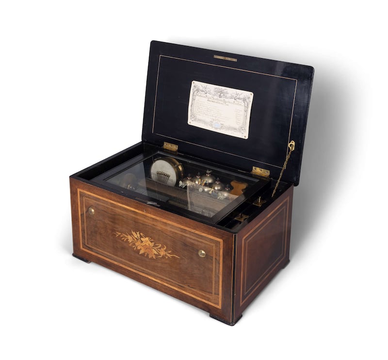 Swiss rosewood floral marquetry 'eight airs' music box