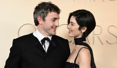 Paul Mescal and Gracie Abrams get super cosy at the Oscars