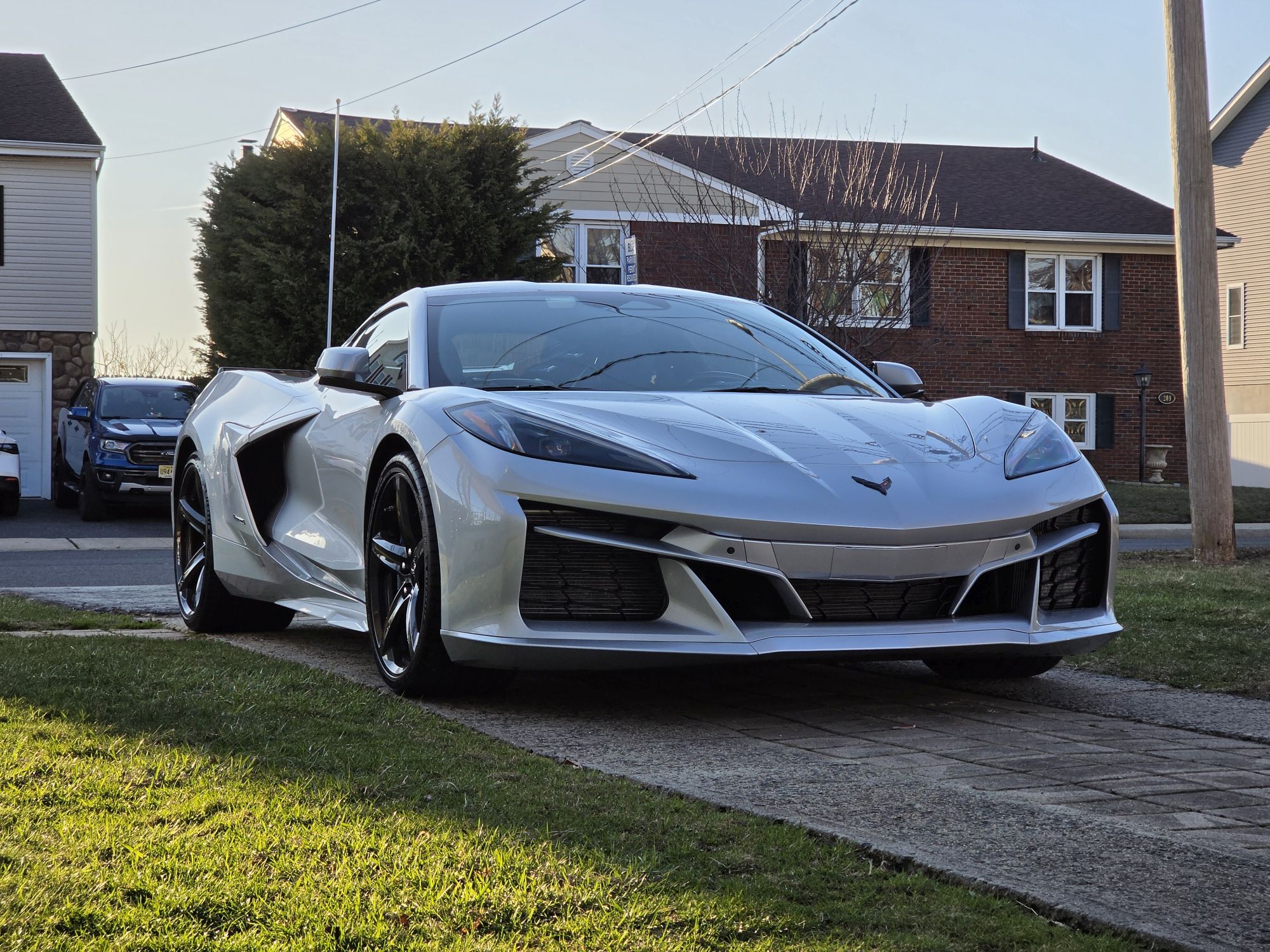 Photo Assist vs Ask Photos sample.