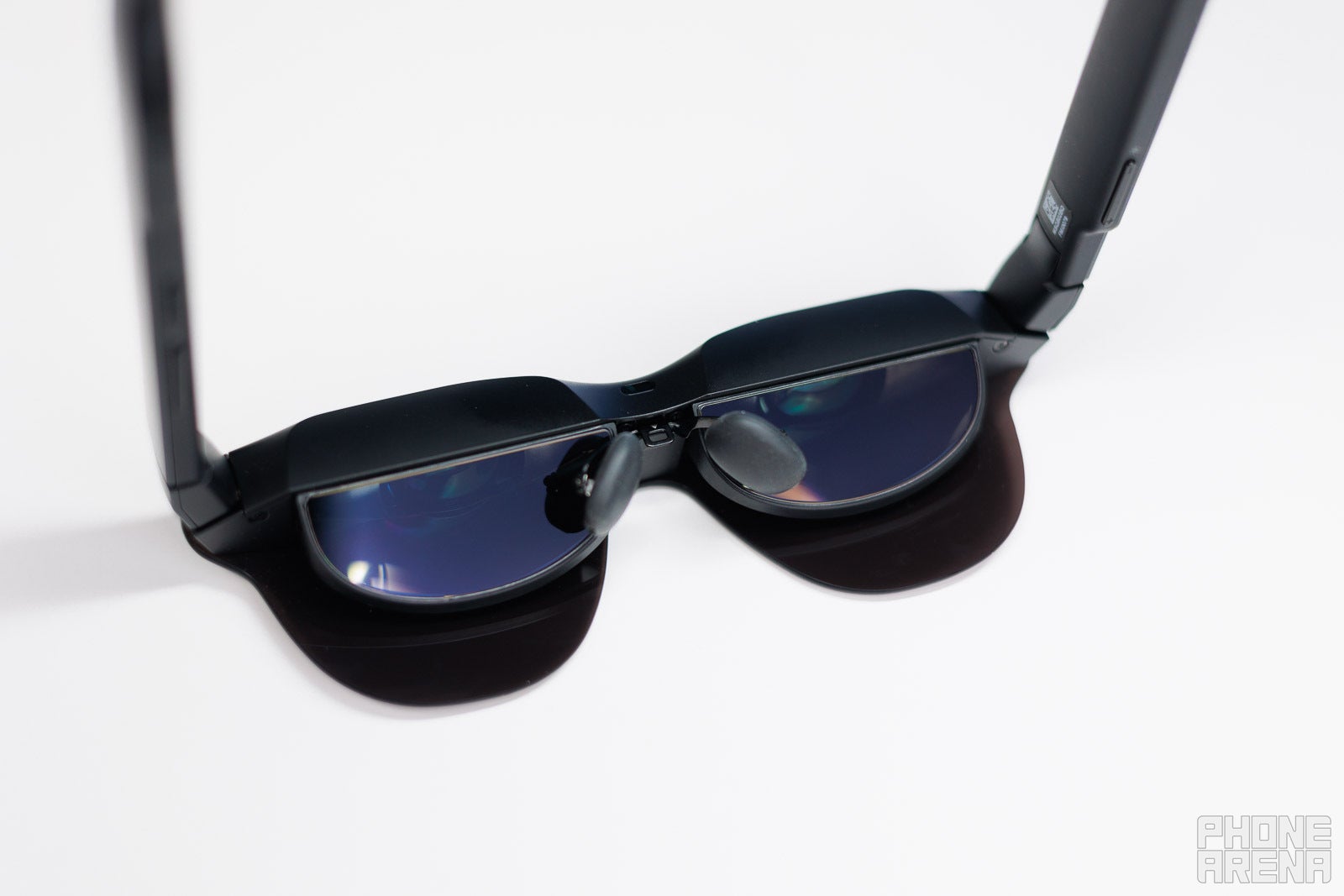 The optics, the SeeYa 0.6-inch micro-OLED displays and the Vision 4000 chip make for crisp visuals, for a 1080p screen. | Image by PhoneArena - RayNeo Air 4 Pro Review: Awesome AR glasses at $300!