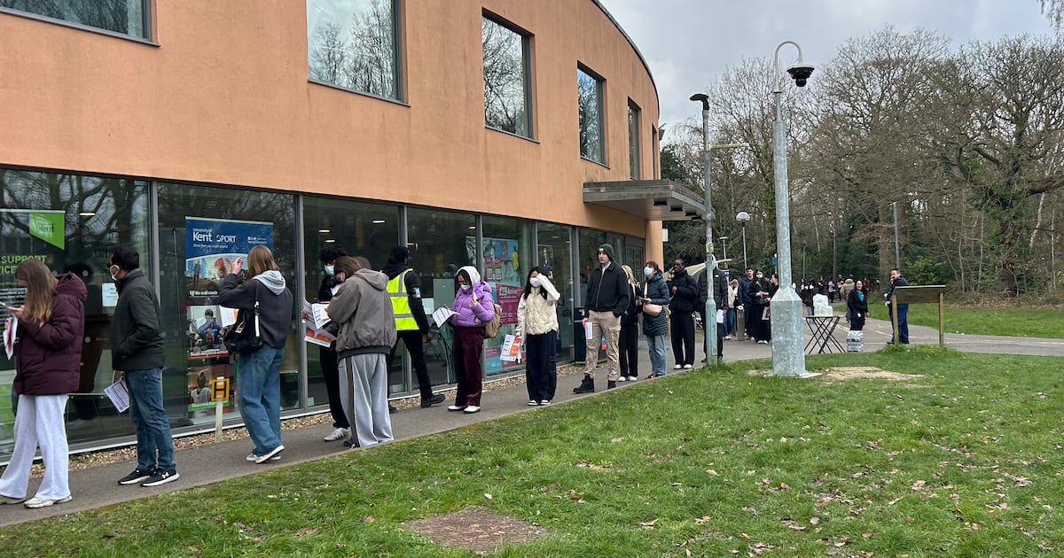 Meningitis cases rise to 34 in UK as students queue for third day for vaccines – The Irish Times