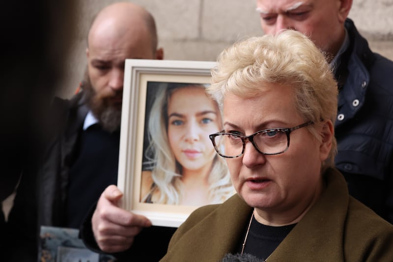 20/01/2026
Bryonny Sainsbury mother Alison  speaks  to the media outside  the Four Courts today.
Photo Collins Courts