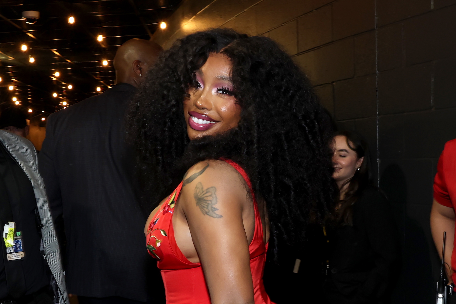 SZA Covers Goo Goo Dolls’ “Iris”