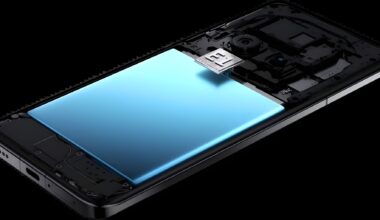 A smartphone showing internal components with a large blue battery and a chip labeled 'F1'.