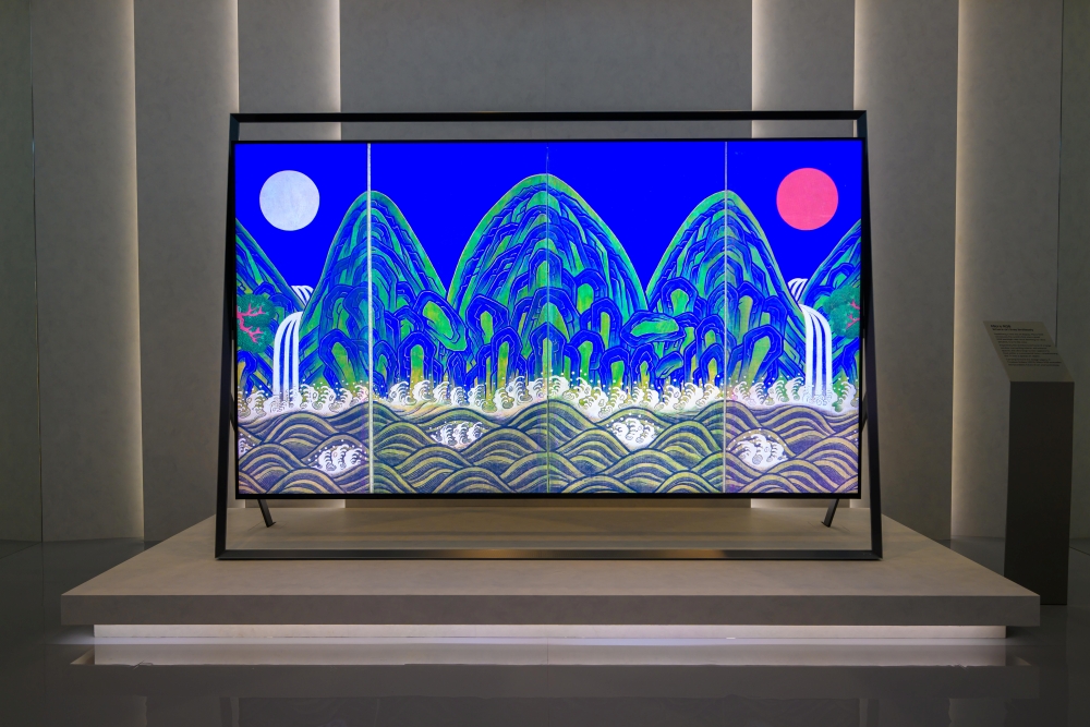 At the center of Samsung Art Lounge, the 130-inch Micro RGB turns digital art into an architectural focal point.