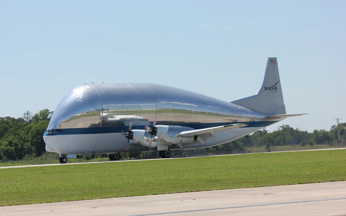 NASA's most irreplaceable aircraft was built in 1953, converted in 1983 and is still carrying the future of human spaceflight in 2026