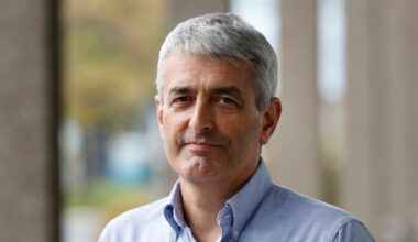 Whether grilling guests or praising fried food, David McCullagh’s delivery is proper order – The Irish Times