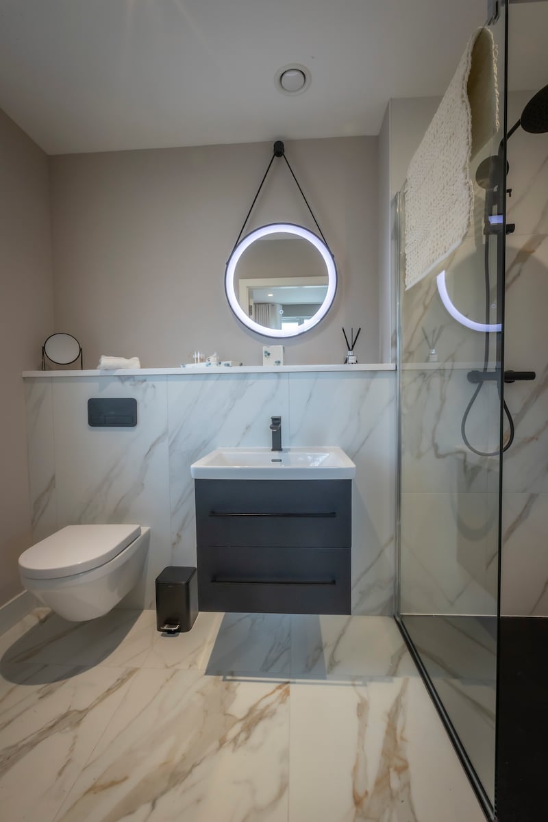 Main bedroom en suite