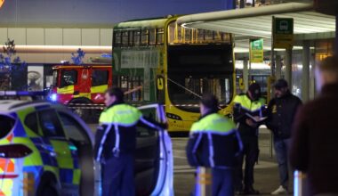 Man arrested after bomb squad attend scene of incident at Liffey Valley shopping centre – The Irish Times