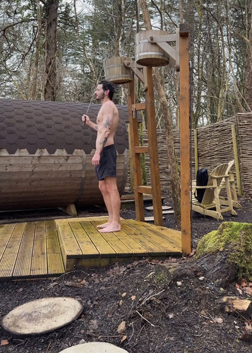 Zach Desmond on his honeymoon with Roz Purcell. Pic: Instagram: Roz Purcell