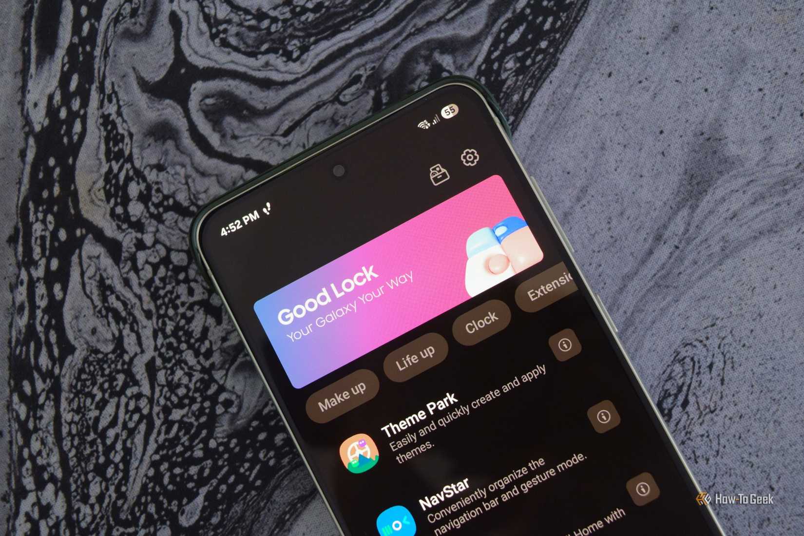 A Samsung Galaxy S21 FE Displaying Good Lock Home Screen.