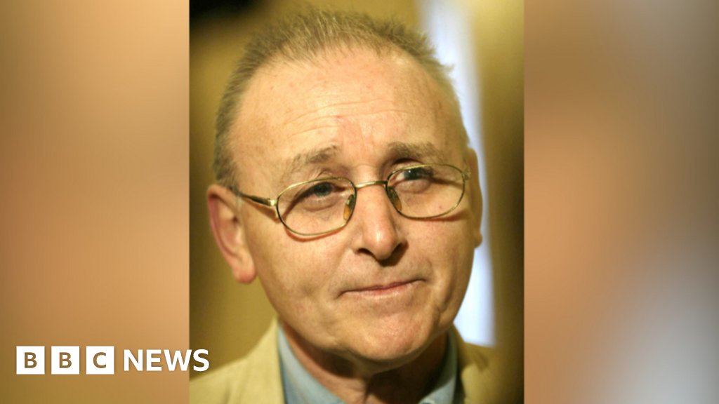 Man charged with the murder of Denis Donaldson - BBC