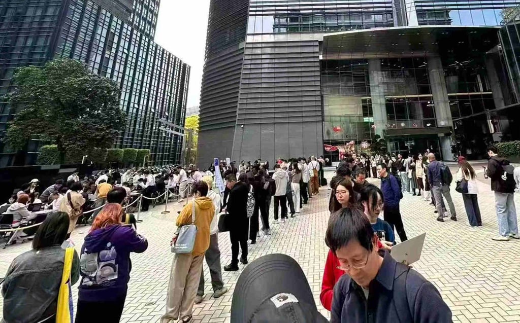Last Friday, nearly 1,000 people lined up outside Tencent’s Shenzhen headquarters to install OpenClaw on their computers. Photo: Handout