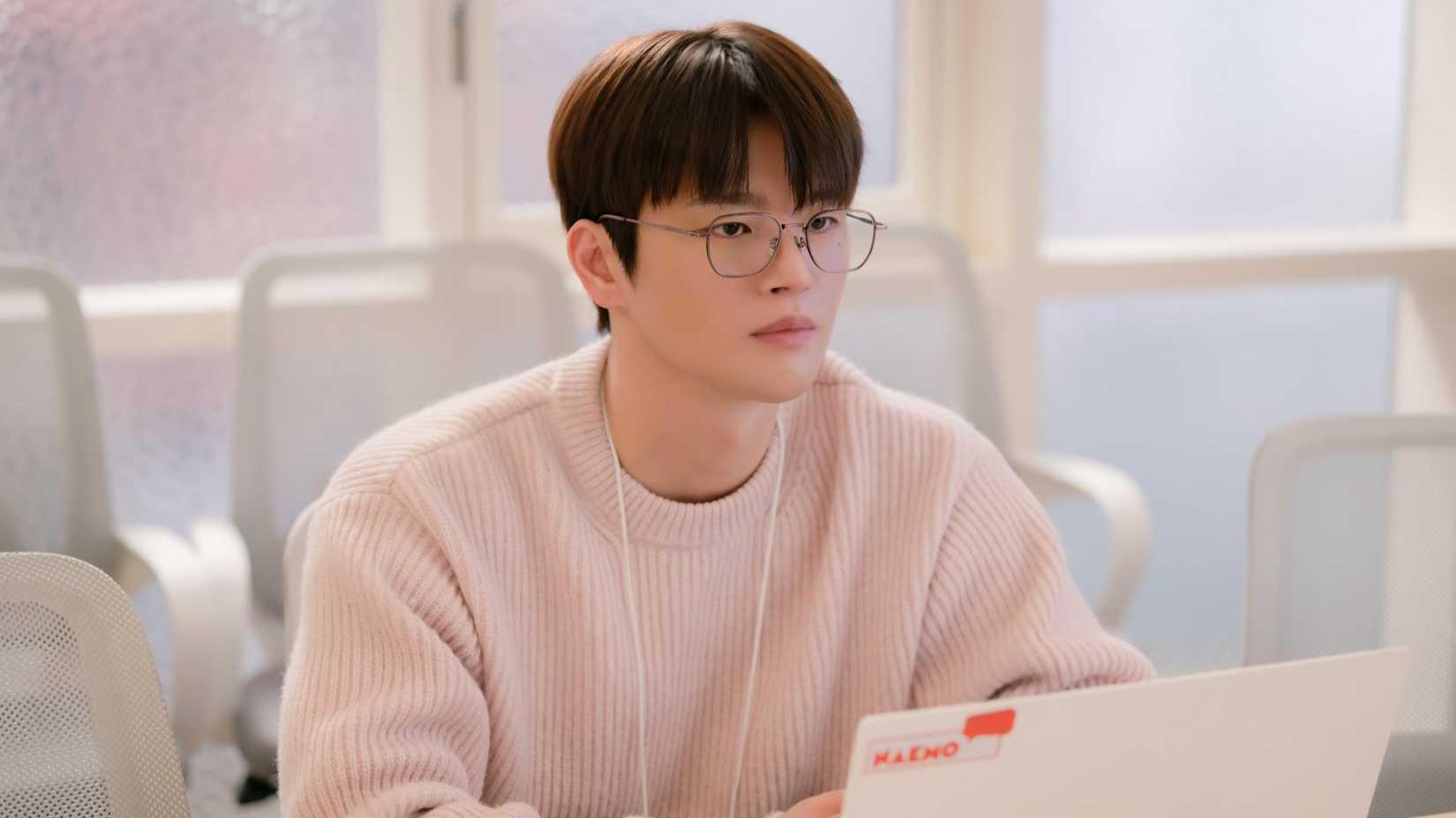 Seo In-Guk at a desk in the K-drama Boyfriend On Demand.