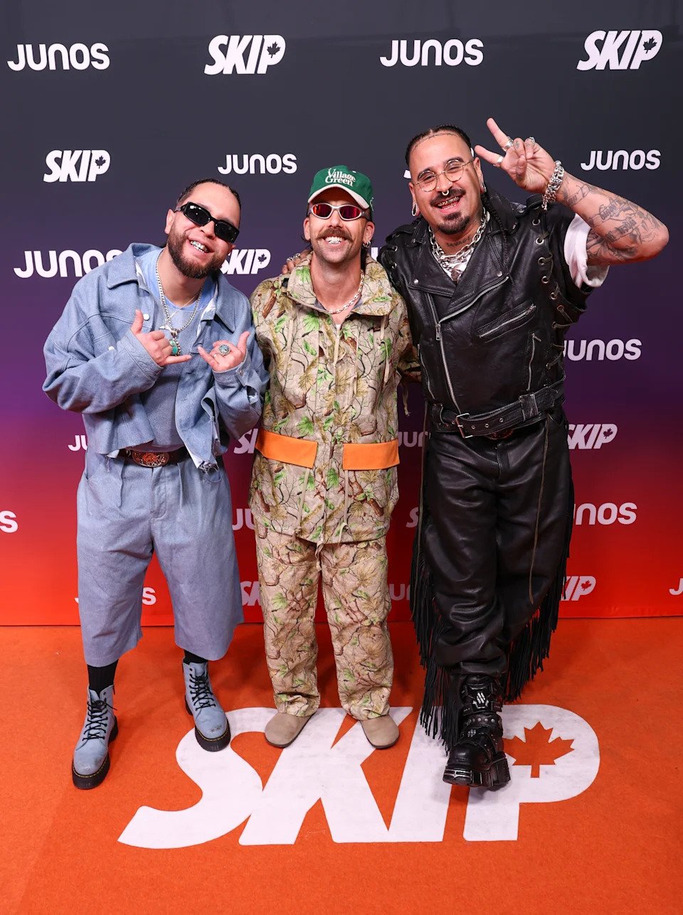 HAMILTON, ONTARIO - MARCH 29: (L-R) Darren 