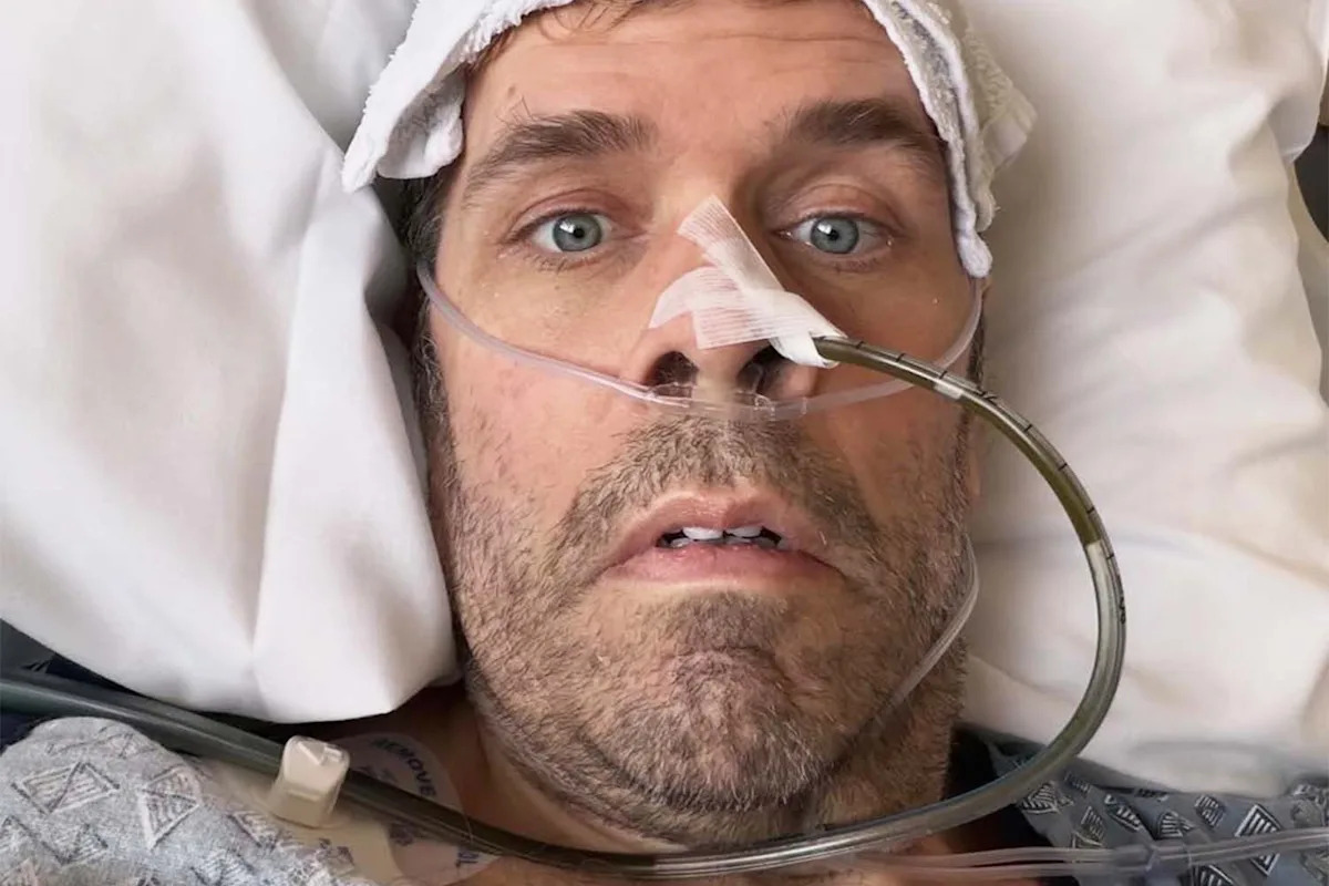 Perez Hilton Shares Dramatic Hospital Bed Selfies Weeks After Struggling with the Flu: ‘Have I Got a Story to Tell’