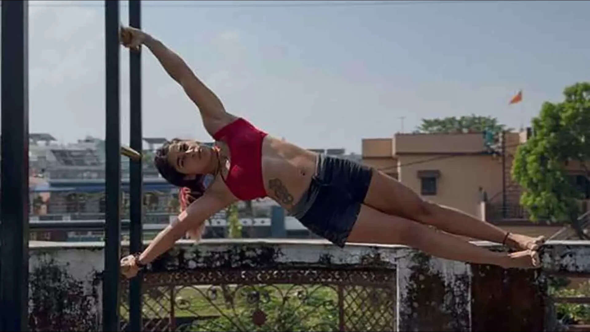 Signature calisthenics moves like pull-ups and human flags rely heavily on strong core strength Calisthenics, Hyderabad