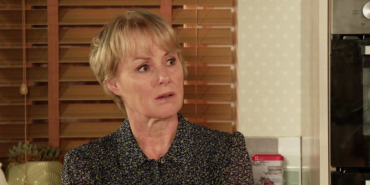 Coronation Street first look as Sally makes a worrying Carl discovery