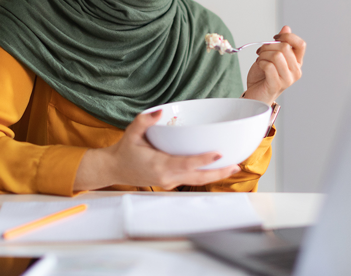 Food Thief With A Severe Allergy Steals Muslim Coworker’s Lunch, Somehow She’s The One Facing Backlash