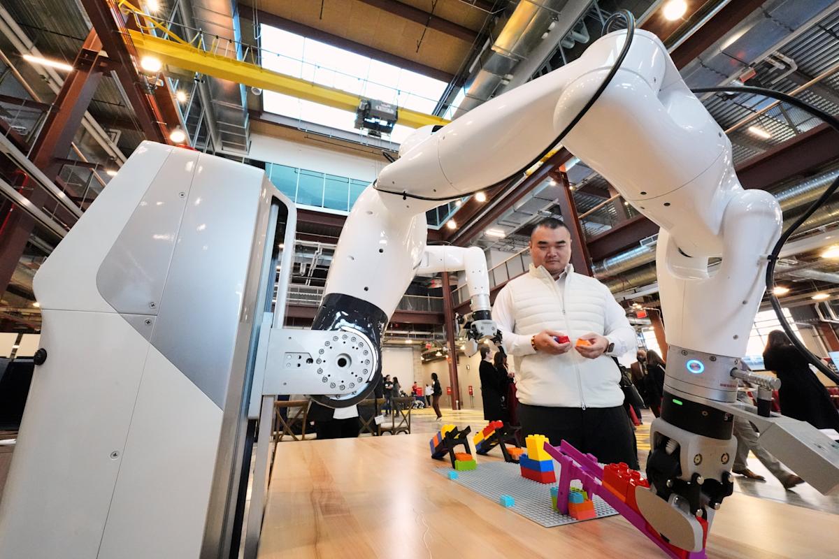 AI will cause 'massive shedding'