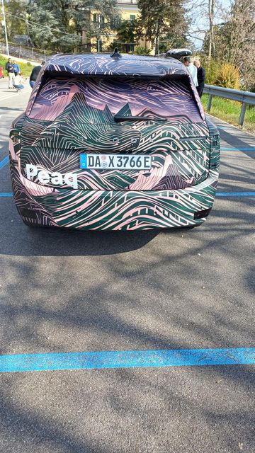 Deep roof spoiler adds a dollop of sportiness to the rear of the Peaq