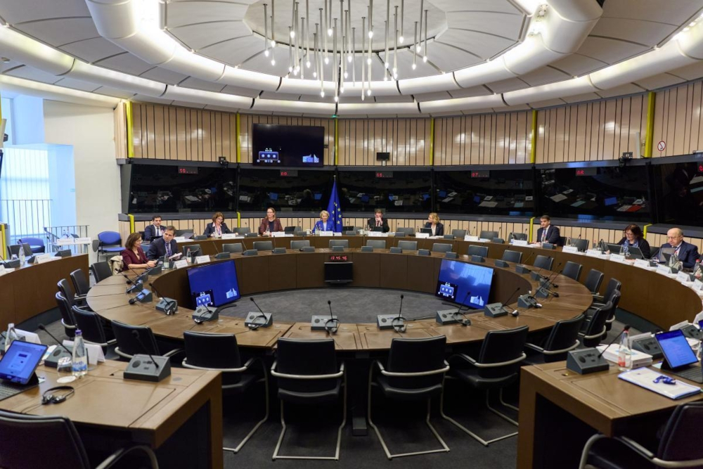 The EU Commission remains in a budget deadlock, delaying a multi-year pledge.