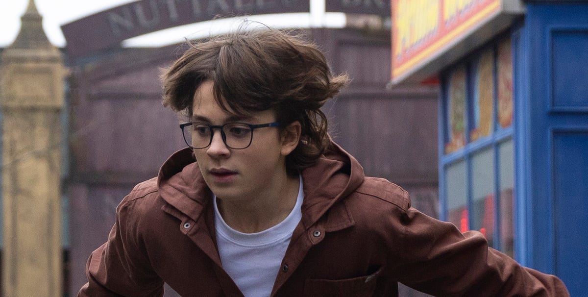 Sam collapses on the cobbles