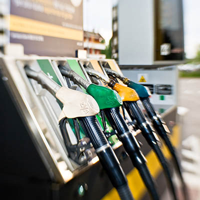 Nigeria suspends gasoline import licences