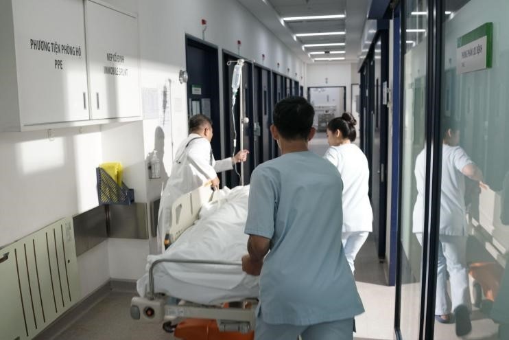 Robotic surgery proves effective for complex thoracic case at FV Hospital