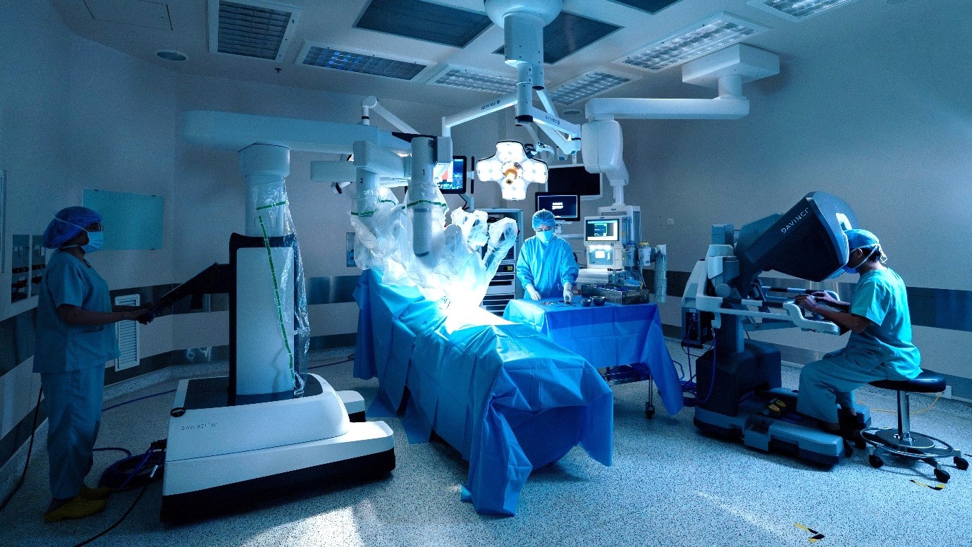 Robotic surgery proves effective for complex thoracic case at FV Hospital