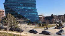 Daylight video comparison: Galaxy S25 Ultra, 1x -  (3840x2160px) - Galaxy S26 Ultra vs. Galaxy S25 Ultra