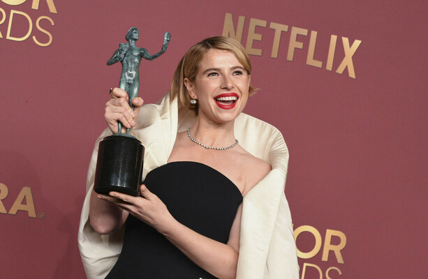'What a way to spend a life': Jessie Buckley wins top prize at Actor Awards - The Journal