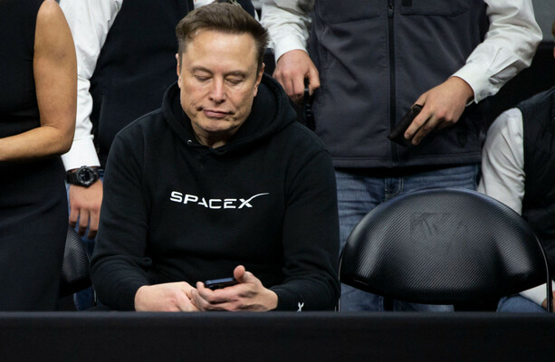 Taoiseach urged to ‘pick up the phone’ and call X · TheJournal.ie