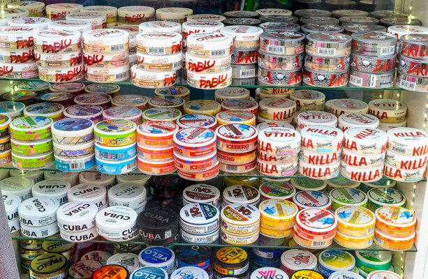 New law will ban sale of nicotine pouches to under-18s · TheJournal.ie