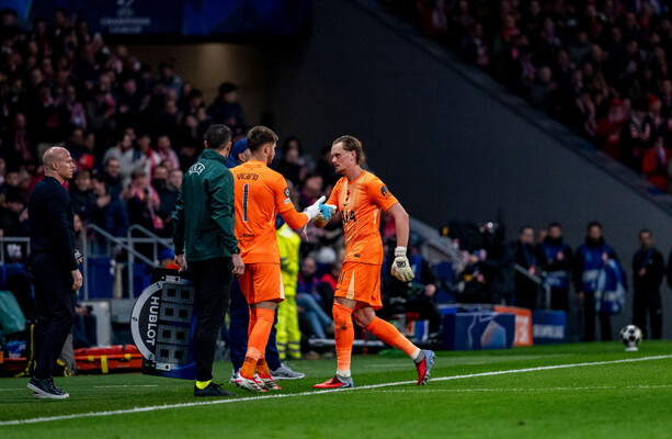 Humiliation for debutant goalkeeper in bonkers Atletico-Spurs clash