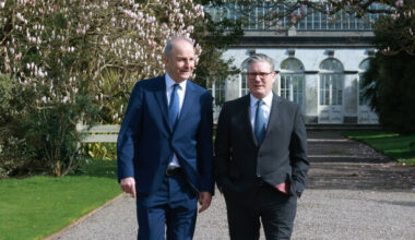 Taoiseach and Starmer enjoy a stroll in Fota House and back plans for 'Philomena’s Law' - The Journal