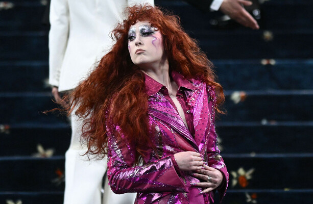 Irish singer says security guard ‘berated’ her daughter after Chappell Roan encounter - The Journal