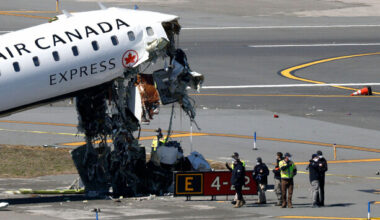 Officials downplay speculation air traffic controller 'distraction' contributed to New York crash - The Journal