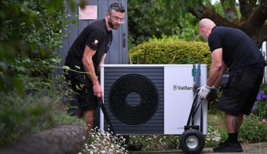 Net zero will cost less than fossil fuel price rise, UK climate adviser says