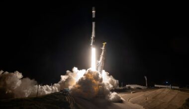 SpaceX springs forward with another Starlink launch from California