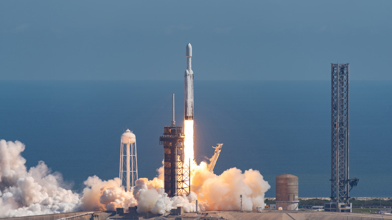 Space X Heavy Falcon launching from Kennedy Space Center