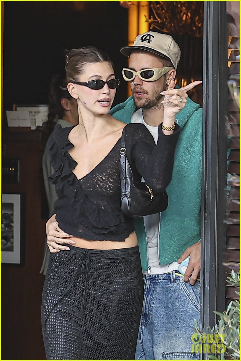 justin bieber holds wife hailey close 0025291908