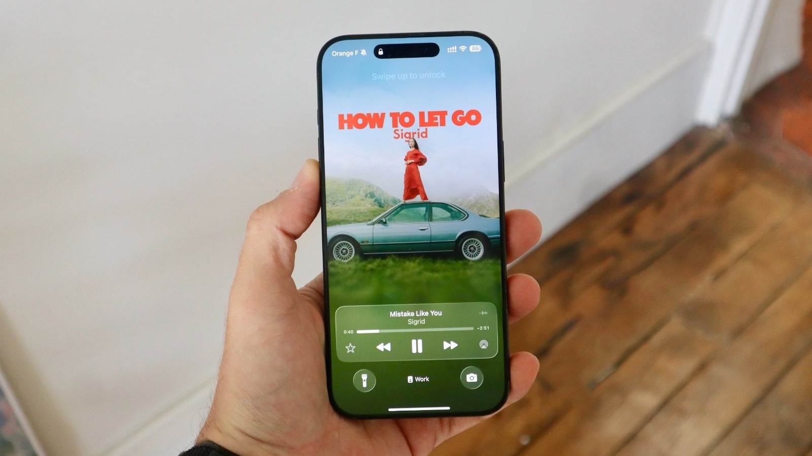 The Line At The Bottom Of Your iPhone Screen Isn't For Aesthetics – Here's What It Does