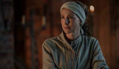 Outlander's Caitriona Balfe Explains Claire's Powers In New Interview