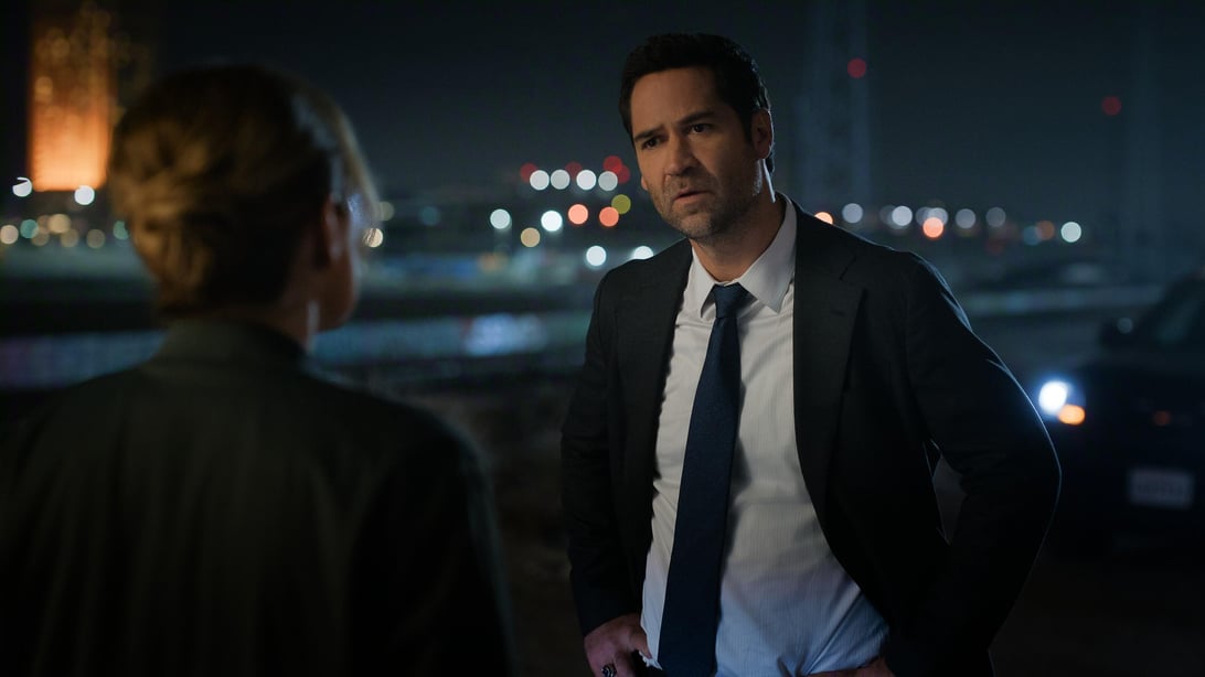 Sasha Alexander and Manuel Garcia-Rulfo, The Lincoln Lawyer