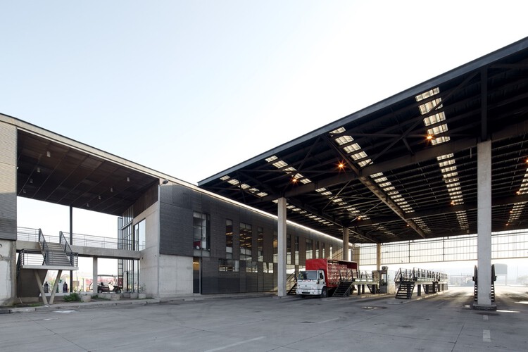 Logistics Landscapes: The Architecture of the 24-Hour Supply Chain - Image 13 of 14